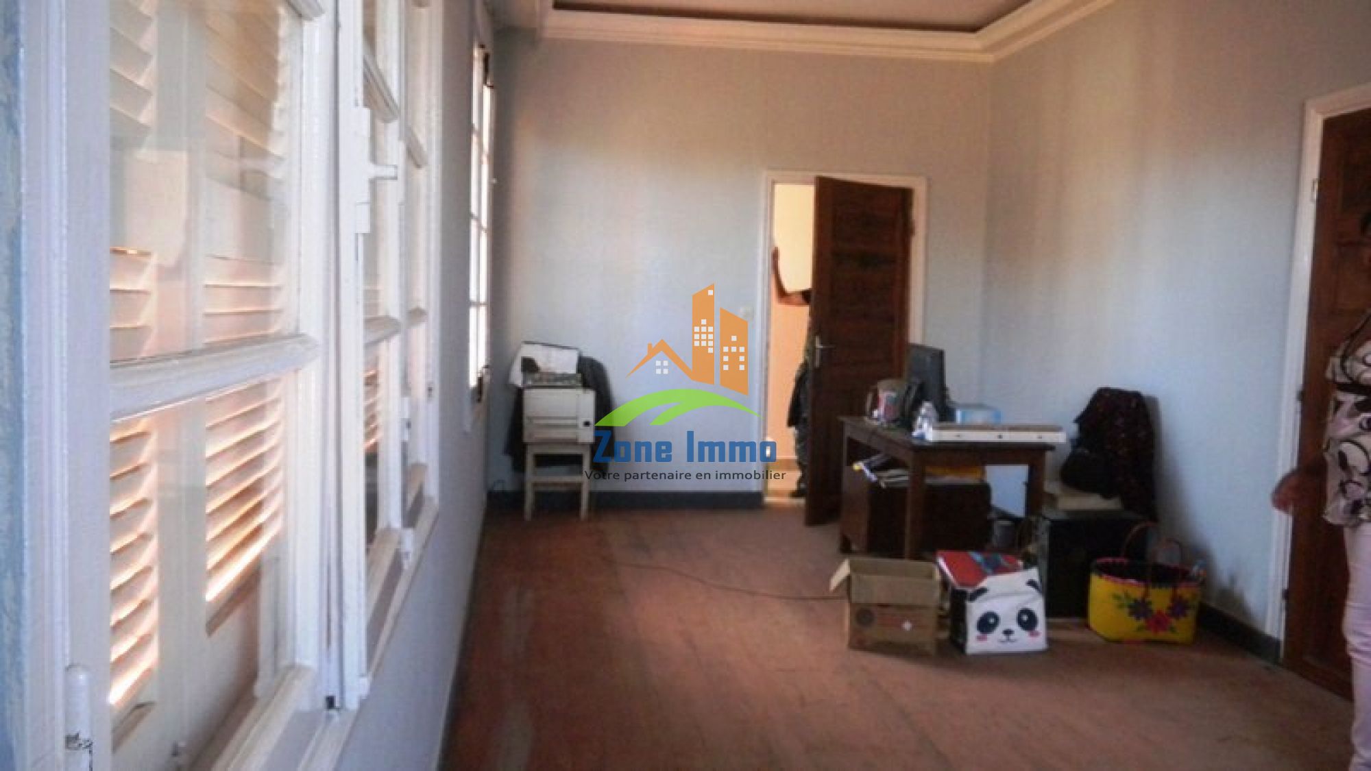 https://www.zoneimmo-mada.com/uploads/2017/03/24/a-louer-belle-maison-a-etage-f7-a-ambohitrakely-betongolo-1492025110_1_98804_large.jpg