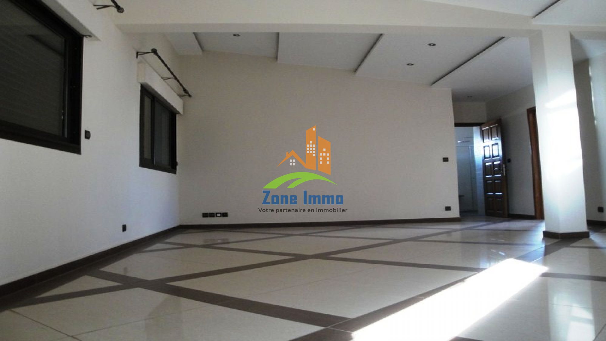 https://www.zoneimmo-mada.com/uploads/2017/05/18/a-louer-appartement-t3-meuble-ou-nu-a-alarobia-1495136795_1_73533_large.jpg