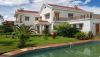 https://www.zoneimmo-mada.com/uploads/2017/05/23/a-louer-charmante-villa-a-etage-f5-meublee-e-ambohimanga-rova-1753964479_1_96043_medium.jpg