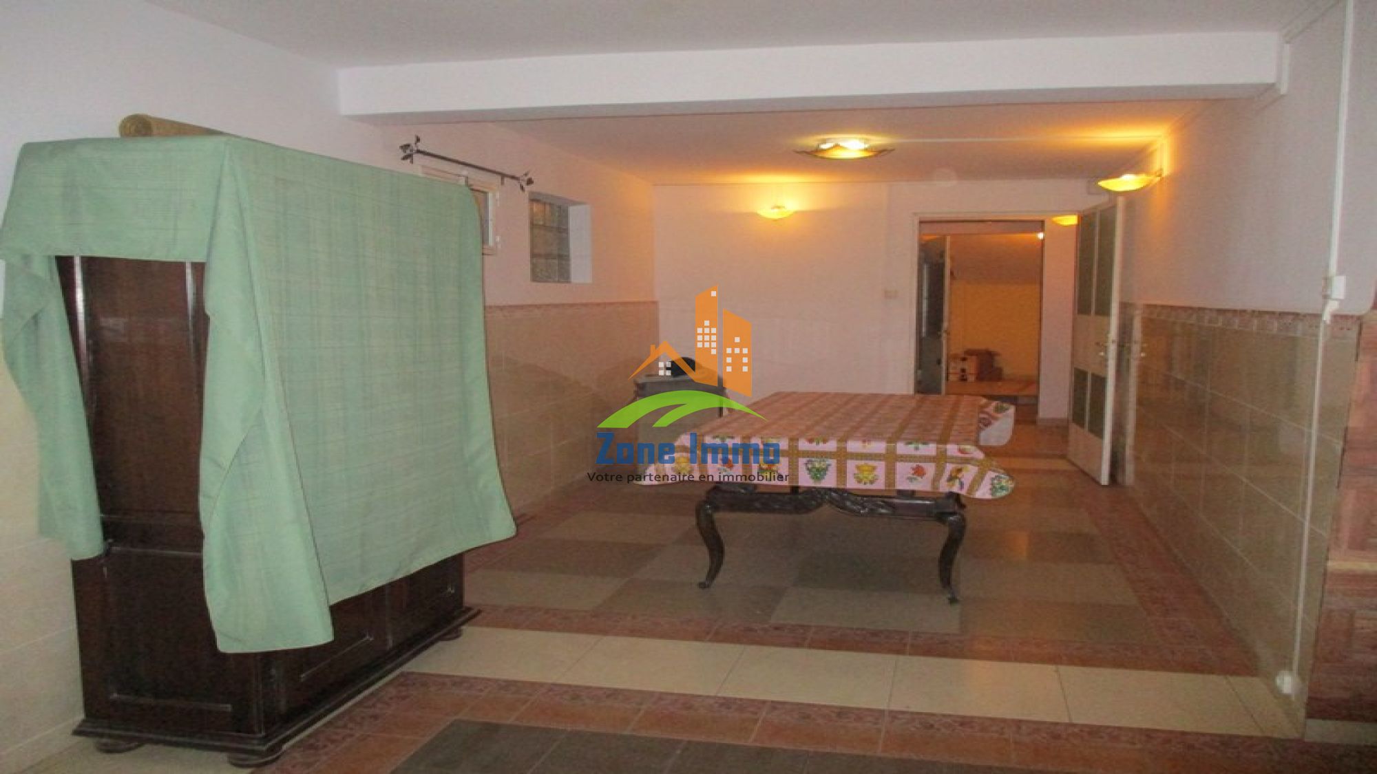 https://www.zoneimmo-mada.com/uploads/2017/08/01/a-louer-bel-appartement-t3-a-ankazomanga-1501591917_1_66735_large.jpg