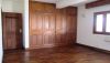 https://www.zoneimmo-mada.com/uploads/2017/08/15/a-louer-bureau-local-professionnelle-maison-f5-a-la-haute-ville-1502820867_6_96463_medium.jpg