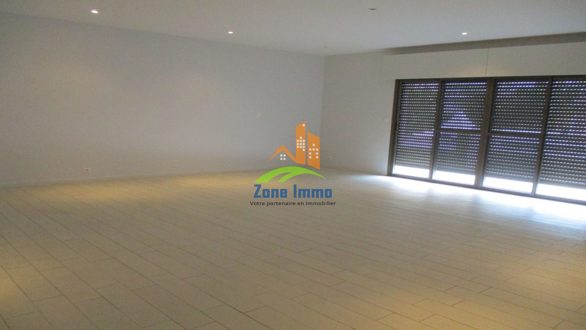 https://www.zoneimmo-mada.com/uploads/2017/08/25/a-louer-appartement-t3-securise-meuble-ou-nu-a-ivandry-1768316427_1_18080_large.jpg