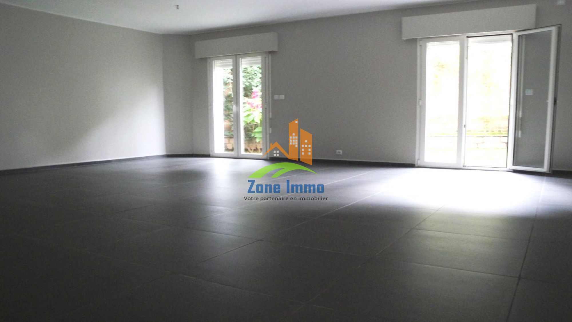 https://www.zoneimmo-mada.com/uploads/2017/11/08/a-louer-villa-a-etage-f4-securisee-et-avec-jardin-a-tanjombato-1594128768_1_97926_large.jpg