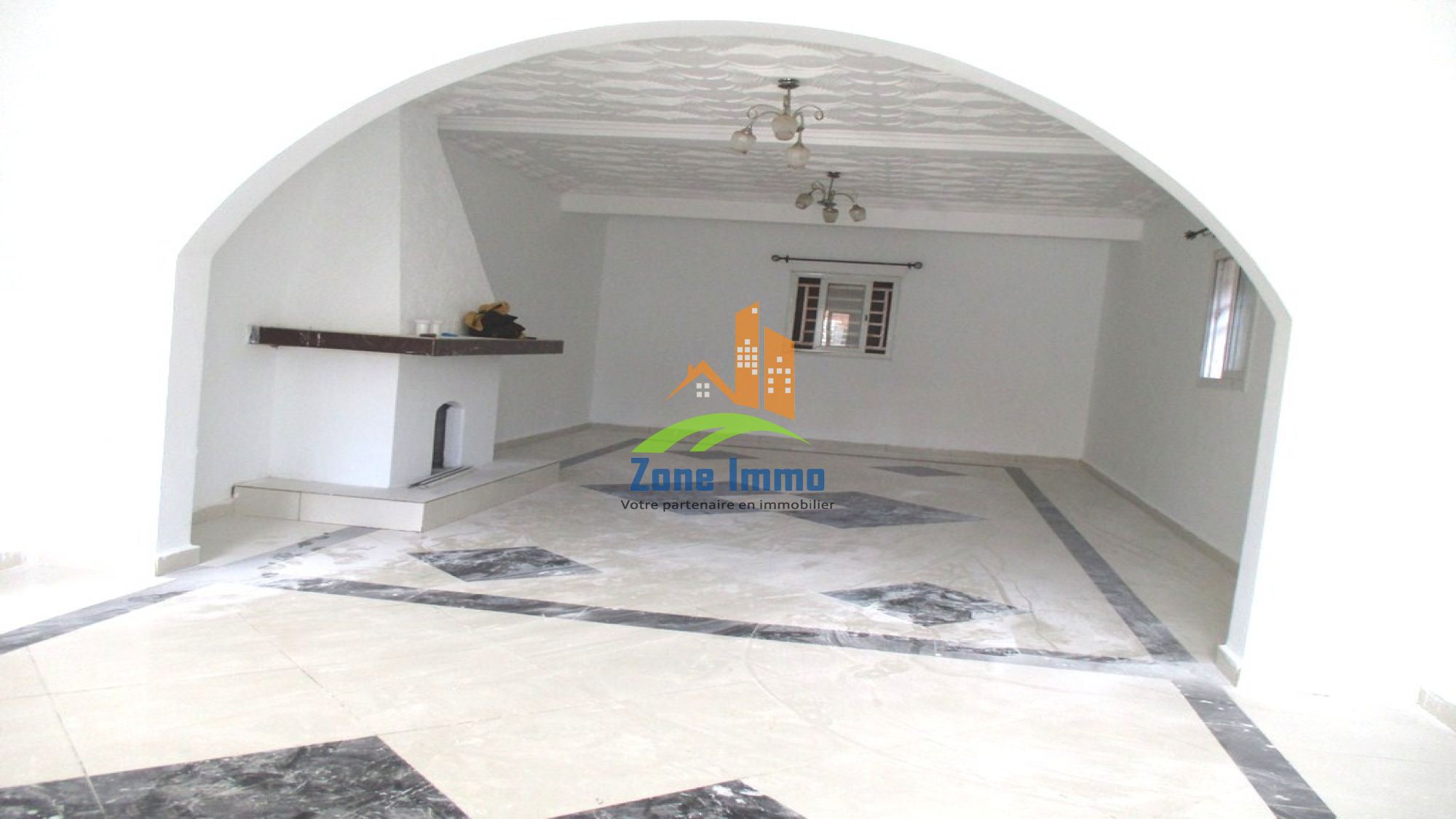 https://www.zoneimmo-mada.com/uploads/2017/12/06/a-louer-bel-appartement-t3-a-ambohibao-1512569420_1_8106_large.jpg