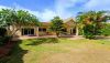 https://www.zoneimmo-mada.com/uploads/2018/02/10/a-louer-villa-basse-f4-avec-jardin-a-androhibe-1653483039_9_46607_medium.jpg