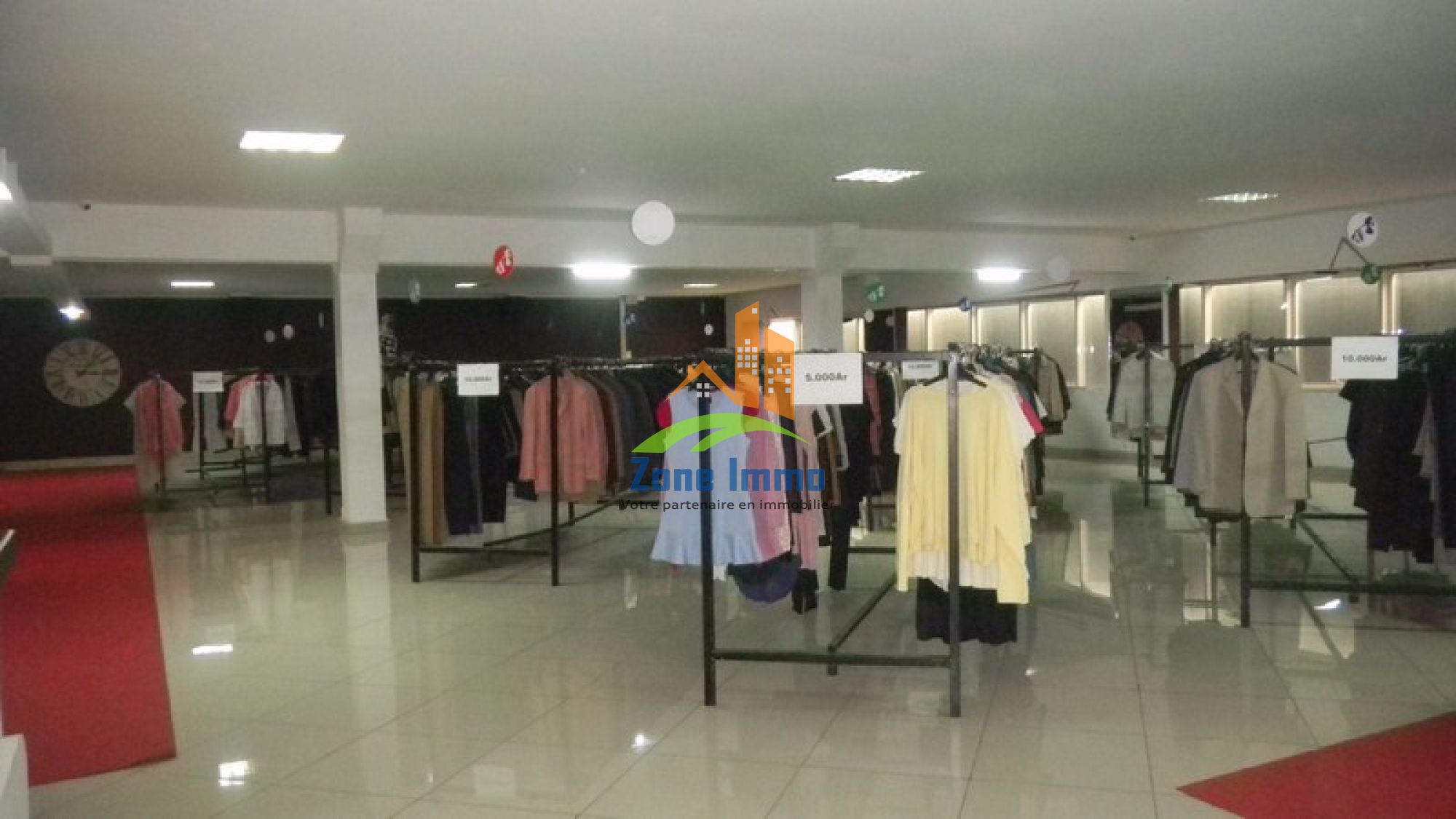 https://www.zoneimmo-mada.com/uploads/2018/03/15/a-louer-showroom-bureau-de-177m-et-de-467m-a-ankorondrano-1767770605_1_16716_large.jpg