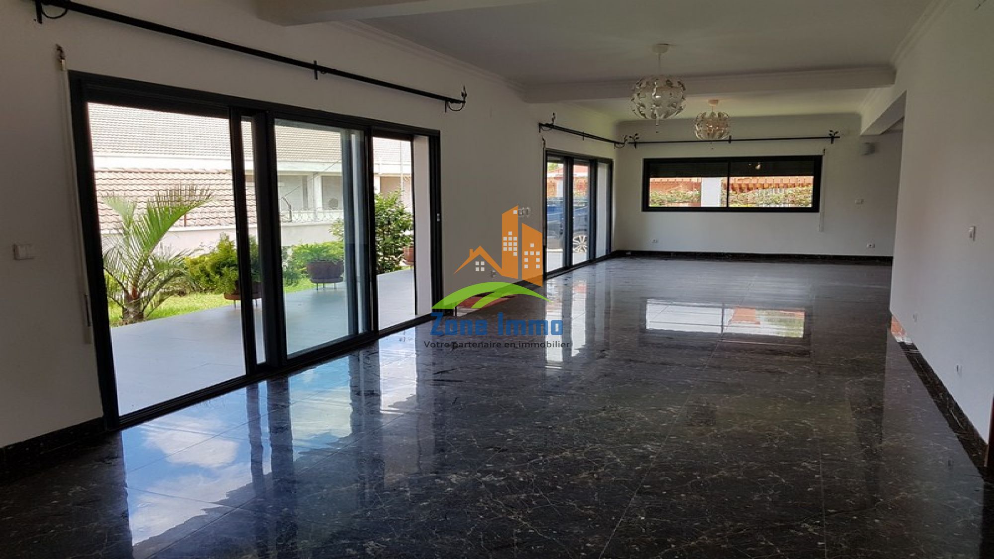 https://www.zoneimmo-mada.com/uploads/2018/06/21/a-louer-villa-a-etage-f5-a-ilaivola-ivato-1554877566_1_30124_large.jpg