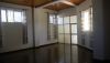 https://www.zoneimmo-mada.com/uploads/2018/07/04/a-louer-grand-appartement-t5-a-mandrosoa-ivato-1530703378_1_48563_medium.jpg
