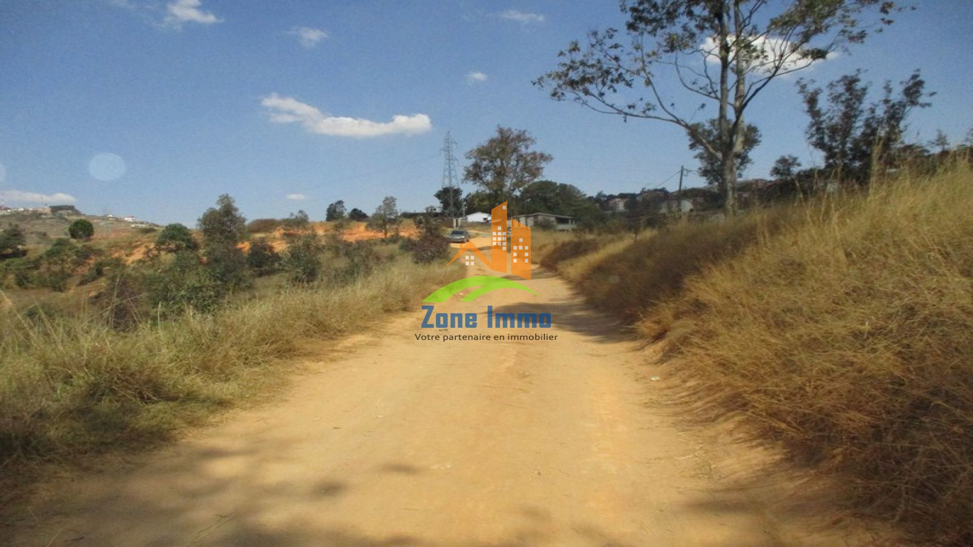 https://www.zoneimmo-mada.com/uploads/2018/08/09/a-vendre-beau-terrain-de-900m-au-bdr-a-manazary-ilafy-1534531396_1_82013_large.jpg