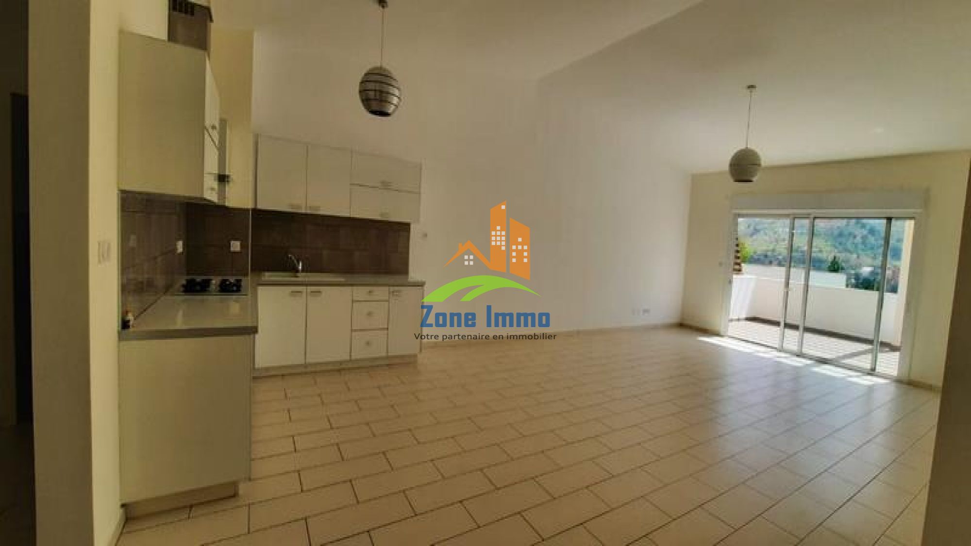 https://www.zoneimmo-mada.com/uploads/2018/08/22/a-louer-appartement-t3-meuble-nu-a-pied-du-lft-a-ambatobe-1785680602_1_88944_large.jpg