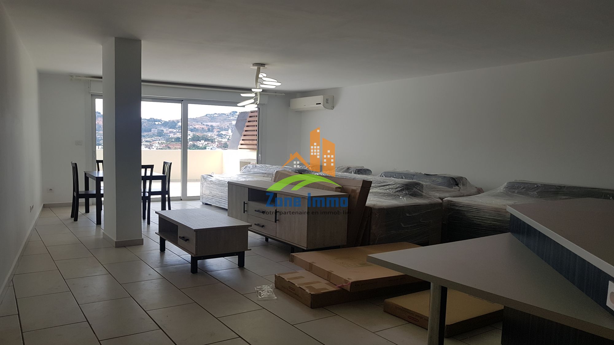 https://www.zoneimmo-mada.com/uploads/2018/08/22/a-louer-appartements-t3-securises-au-choix-a-pied-du-lft-a-ambatobe-1757570026_1_75709_large.jpg