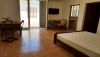 https://www.zoneimmo-mada.com/uploads/2018/09/28/a-louer-villa-basse-f6-meublee-et-avec-piscine-a-ivandry-1538128008_6_40529_medium.jpg