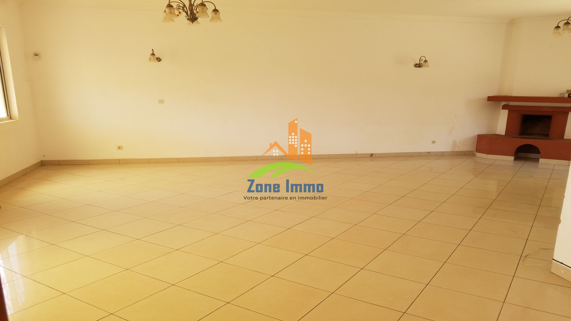 https://www.zoneimmo-mada.com/uploads/2019/01/07/a-louer-villas-basses-f4-securisees-a-ambatobe-1546885690_1_13439_large.jpg