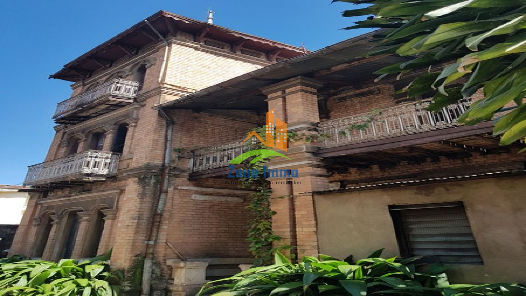 https://www.zoneimmo-mada.com/uploads/2019/04/01/a-vendre-maison-traditionnelle-f6-sur-230m-de-terrain-a-antanimena-1554105945_1_46987_large.jpg