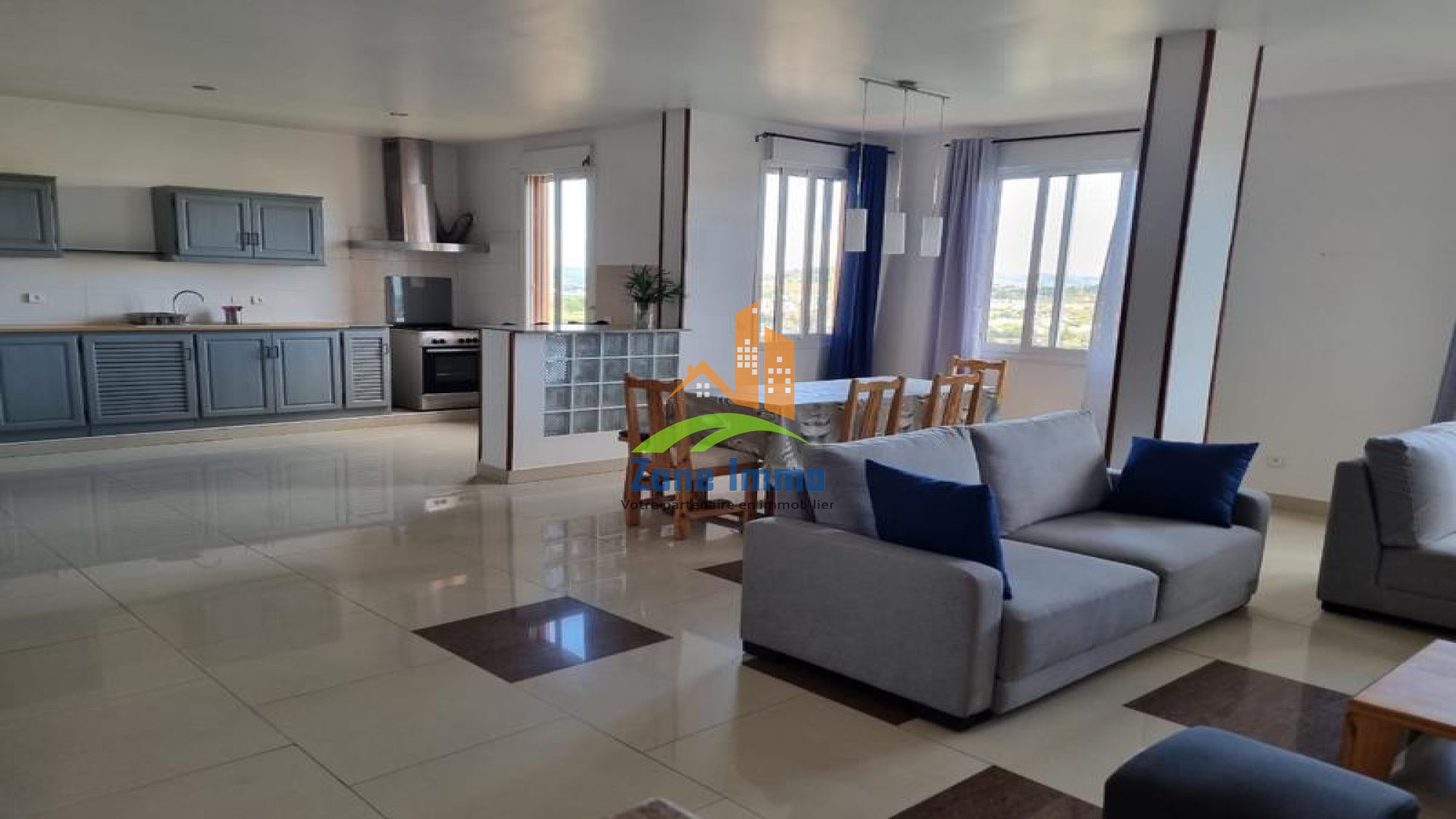https://www.zoneimmo-mada.com/uploads/2019/04/07/a-louer-appartement-t3-meuble-a-ambatobe-1706171955_1_95607_large.jpg