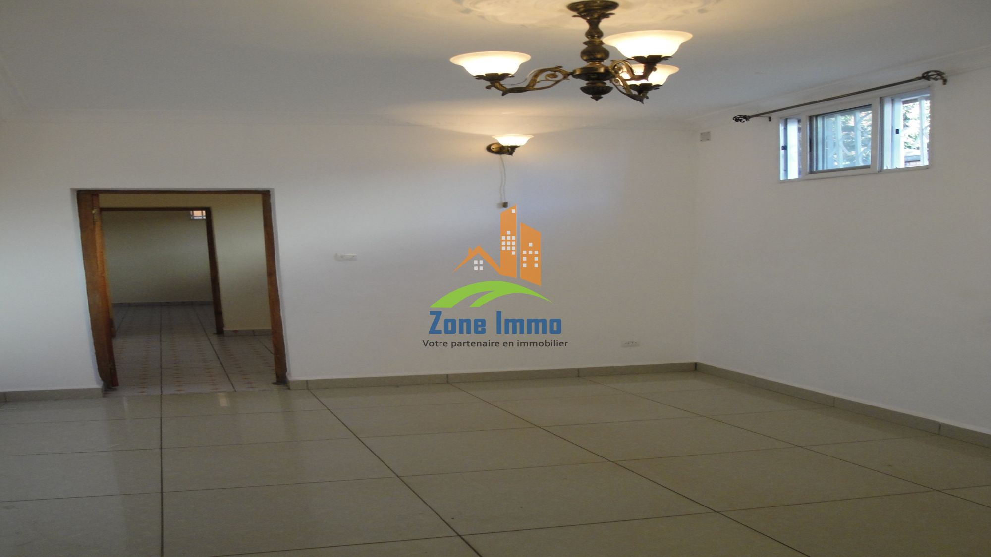 https://www.zoneimmo-mada.com/uploads/2019/04/15/a-louer-appartement-t3-a-ivandry-1555345172_1_4326_large.jpg