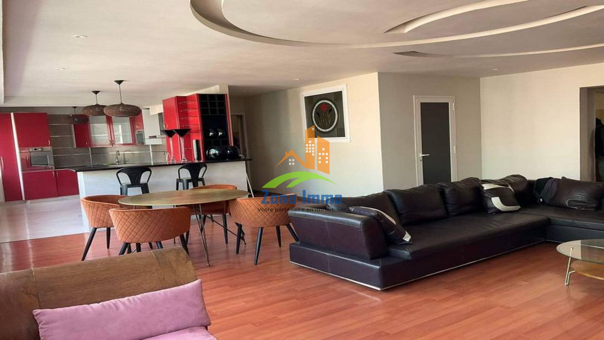https://www.zoneimmo-mada.com/uploads/2019/07/05/a-louer-appartements-t3-equipes-de-120m-a-isoraka-1722249867_1_2650_large.jpg