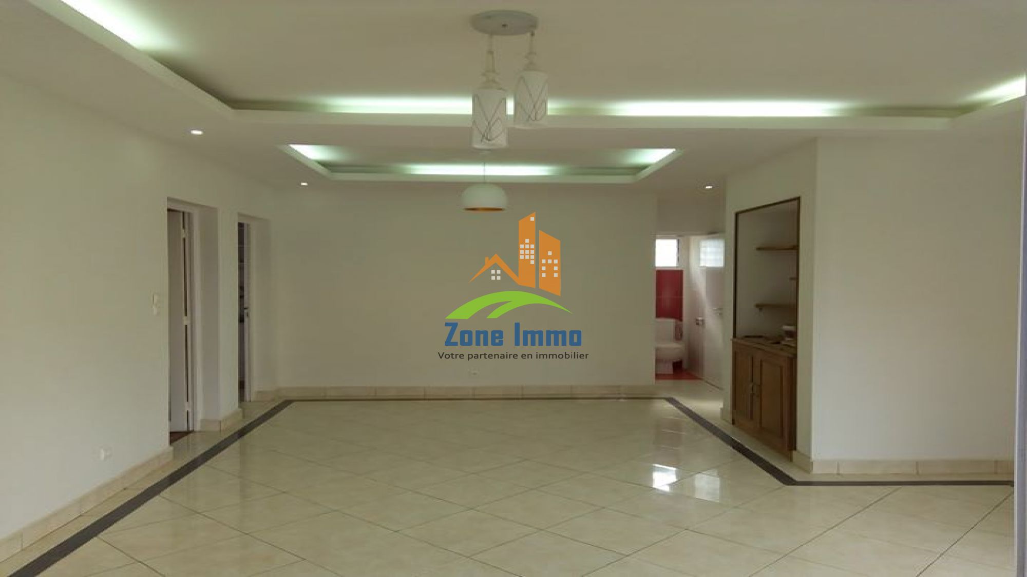 https://www.zoneimmo-mada.com/uploads/2019/07/05/a-louer-bel-appartement-t4-a-manakambahiny-1562310848_1_41290_large.jpg