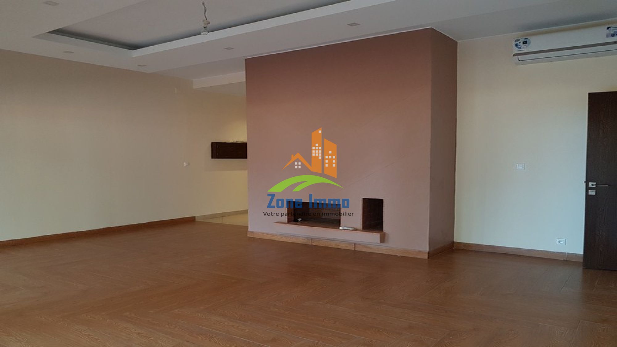 https://www.zoneimmo-mada.com/uploads/2019/09/16/a-louer-appartement-t4-climatise-et-securise-a-androhibe-1568655553_1_17679_large.jpg