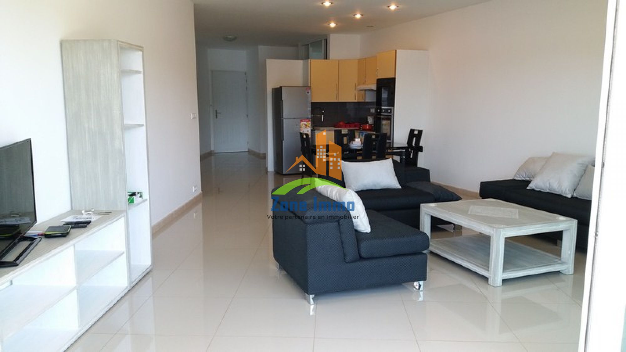 https://www.zoneimmo-mada.com/uploads/2020/02/09/a-louer-appartement-t3-t4-meuble-et-avec-piscine-a-talatamaty-1581258435_1_99129_large.jpg