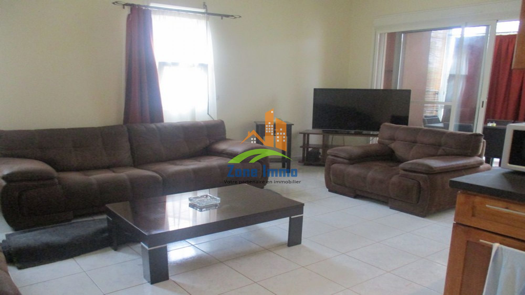 https://www.zoneimmo-mada.com/uploads/2020/03/03/a-louer-appartement-t3-meuble-a-ivandry-1583222403_1_13211_large.jpg