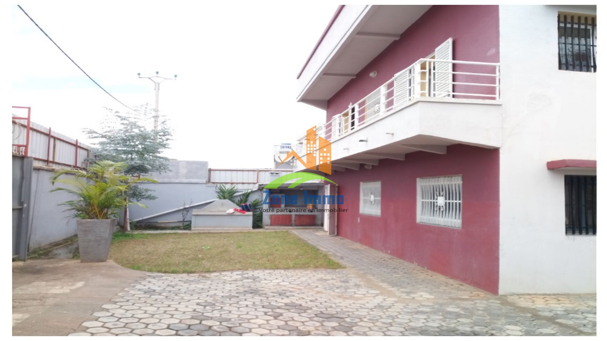 https://www.zoneimmo-mada.com/uploads/2020/03/06/a-louer-villa-a-etage-f5-a-andoharanofotsy-1583497171_1_93046_large.jpg