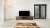 https://www.zoneimmo-mada.com/uploads/2020/08/12/a-louer-appartement-t2-meuble-et-avec-piscine-a-ivandry-1597230033_3_29540_medium.jpg