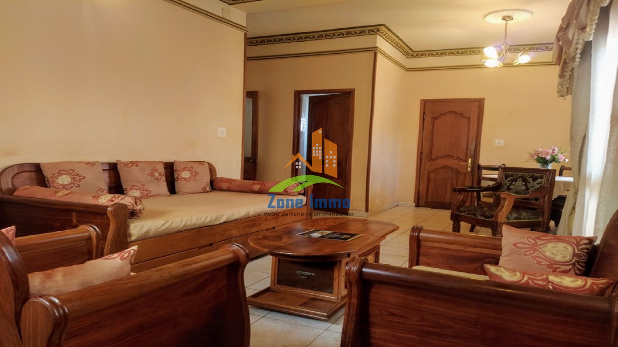 https://www.zoneimmo-mada.com/uploads/2021/04/14/a-louer-appartement-t2-meuble-et-secu-ivato-tanana-1618401474_2_44479_large.jpg