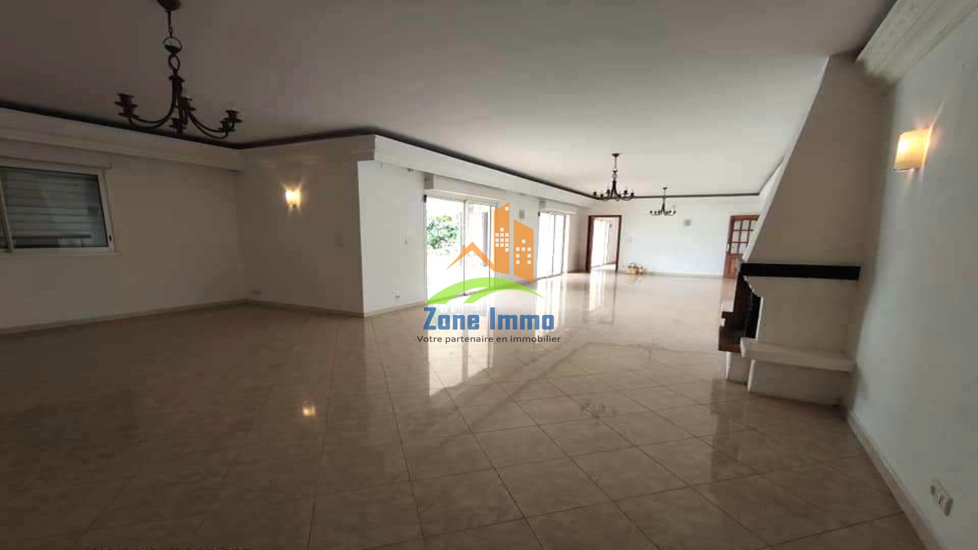 https://www.zoneimmo-mada.com/uploads/2021/06/10/a-louer-villa-a-etage-f6-avec-pi-analamahitsy-farango-1623335103_1_69497_large.jpg