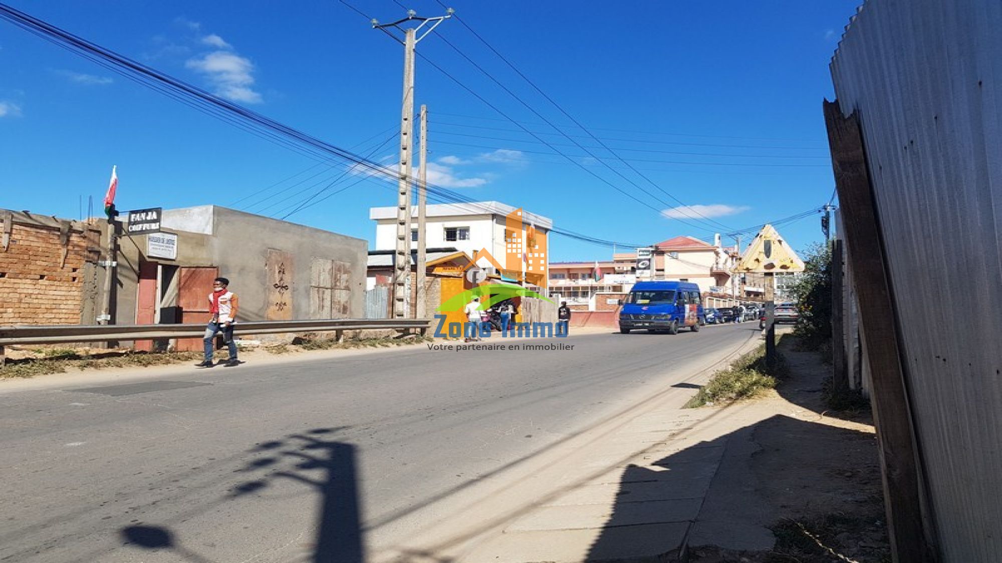 https://www.zoneimmo-mada.com/uploads/2021/07/01/a-vendre-terrain-de-1-010m-au-bdr-principale-a-manakambahiny-1625134261_1_63739_large.jpg