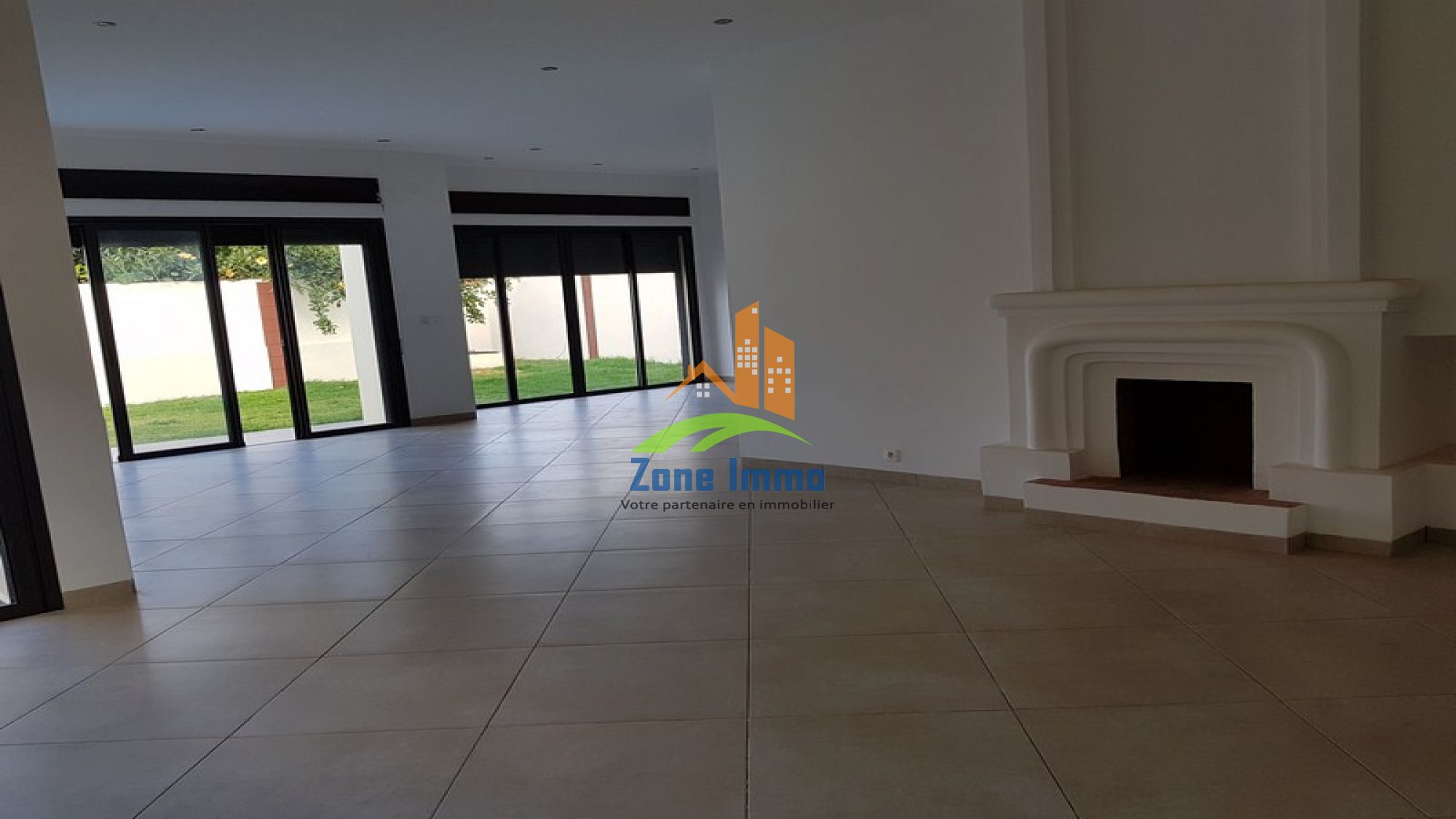 https://www.zoneimmo-mada.com/uploads/2022/06/13/a-louer-villa-a-etage-f6-avec-piscine-sur-ambatobe-1659895379_2_71709_large.jpg