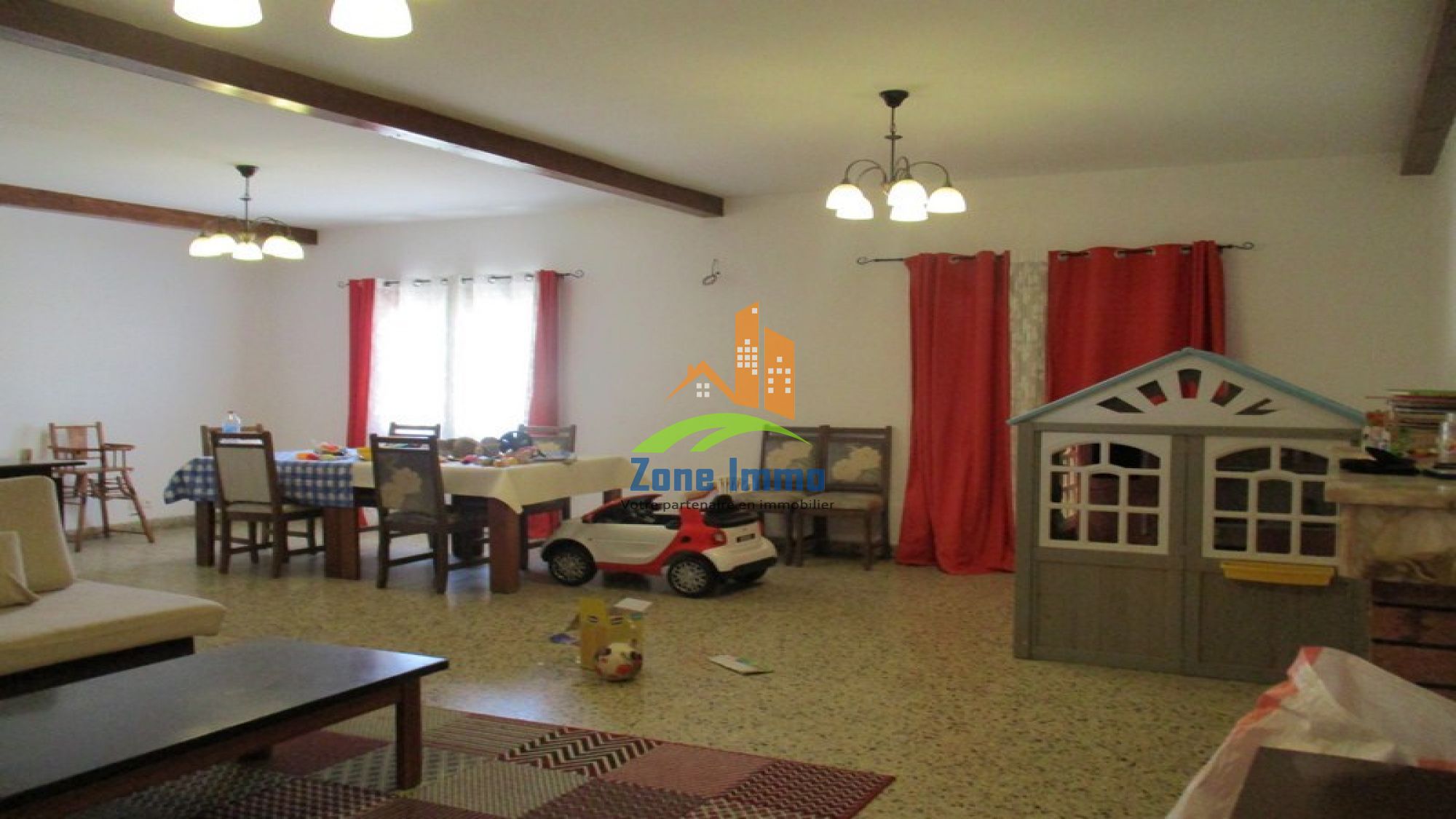 https://www.zoneimmo-mada.com/uploads/2022/09/09/a-louer-villa-a-etage-f5-securisee-a-tanjombato-1662702702_1_54331_large.jpg