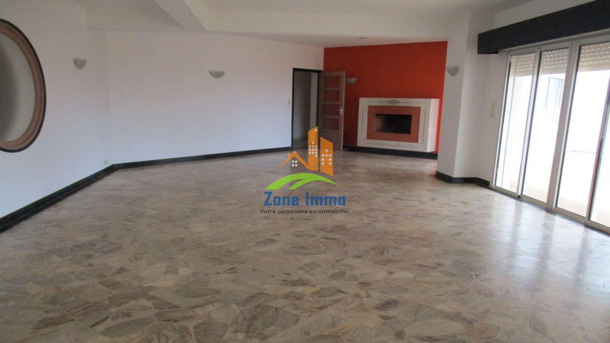 https://www.zoneimmo-mada.com/uploads/2022/09/21/a-louer-villa-a-etage-f7-avec-piscine-a-soavina-tanjombato-1663771020_1_58362_large.jpg