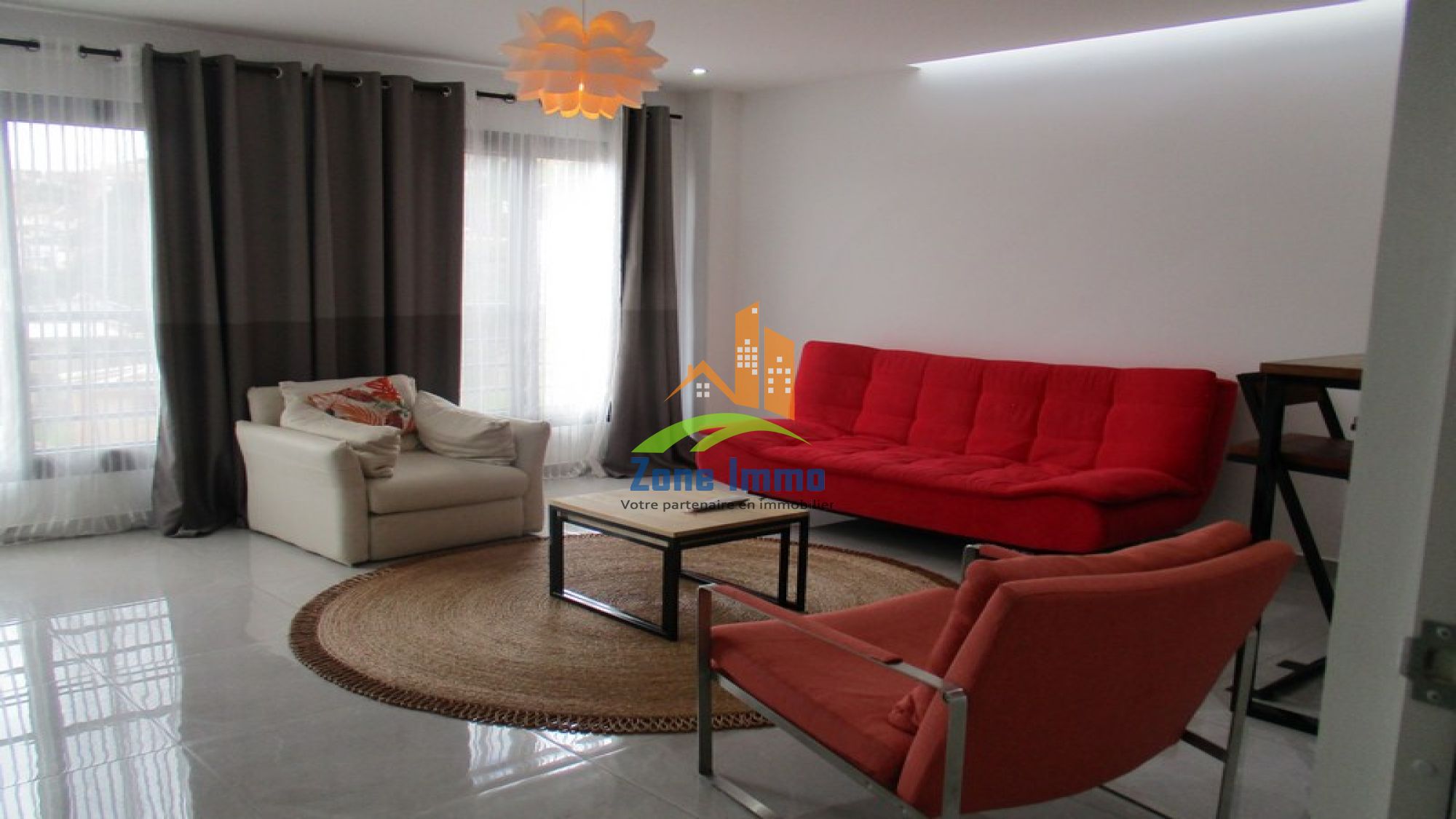 https://www.zoneimmo-mada.com/uploads/2023/01/17/a-louer-appartement-t2-t3-meuble-en-centre-ville-a-ank-antsahabe-1673969273_1_42596_large.jpg