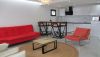 https://www.zoneimmo-mada.com/uploads/2023/01/17/a-louer-appartement-t2-t3-meuble-en-centre-ville-a-ank-antsahabe-1673969274_2_18295_medium.jpg