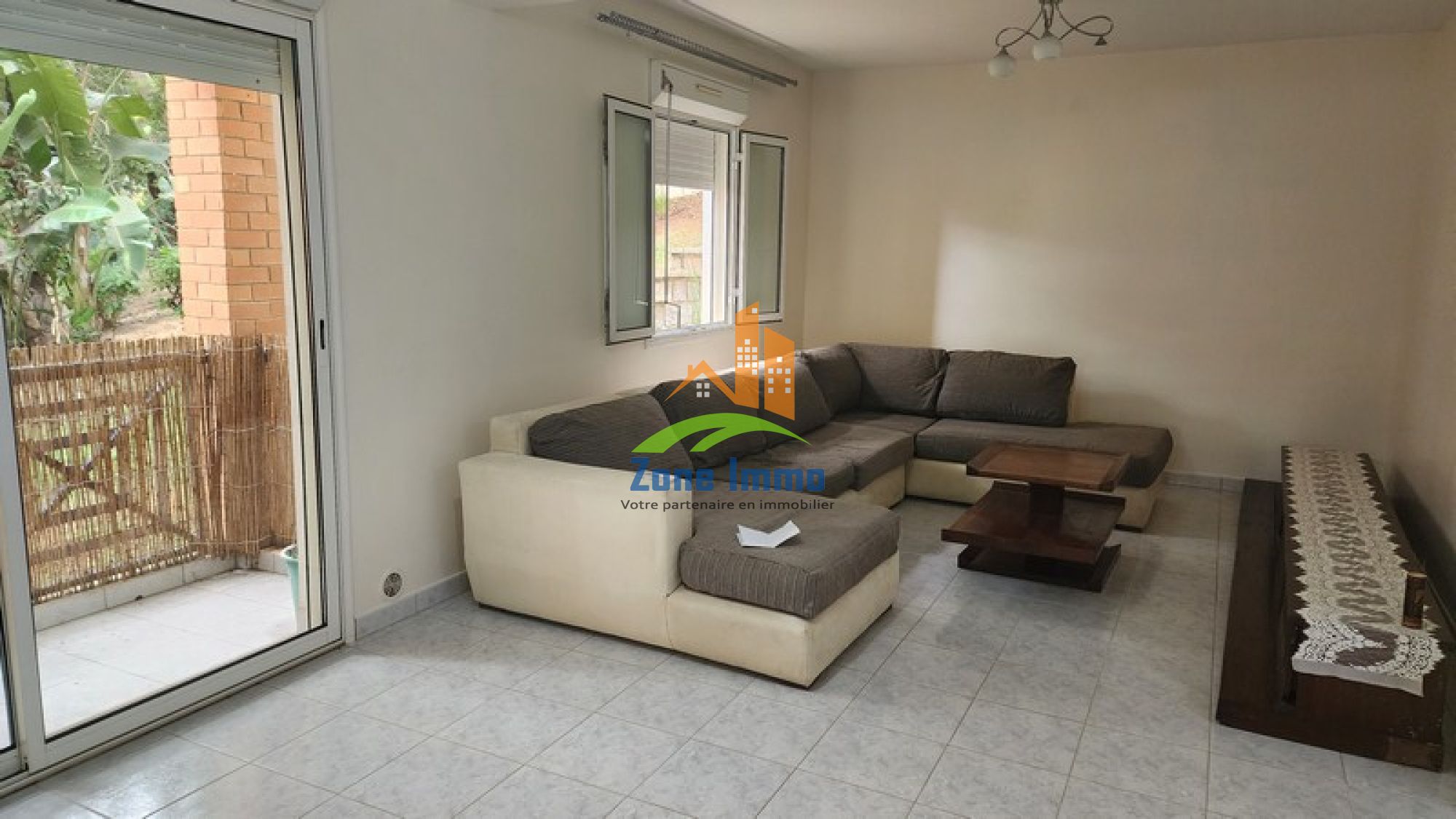 https://www.zoneimmo-mada.com/uploads/2023/03/20/a-louer-appartement-t3-semi-meuble-et-securise-a-ambatobe-1685976778_1_31396_large.jpg