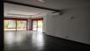 https://www.zoneimmo-mada.com/uploads/2023/03/27/a-louer-villa-f4-meublee-ou-vide-securisee-et-ankadimbahoaka-1679899035_2_53906_medium.jpg