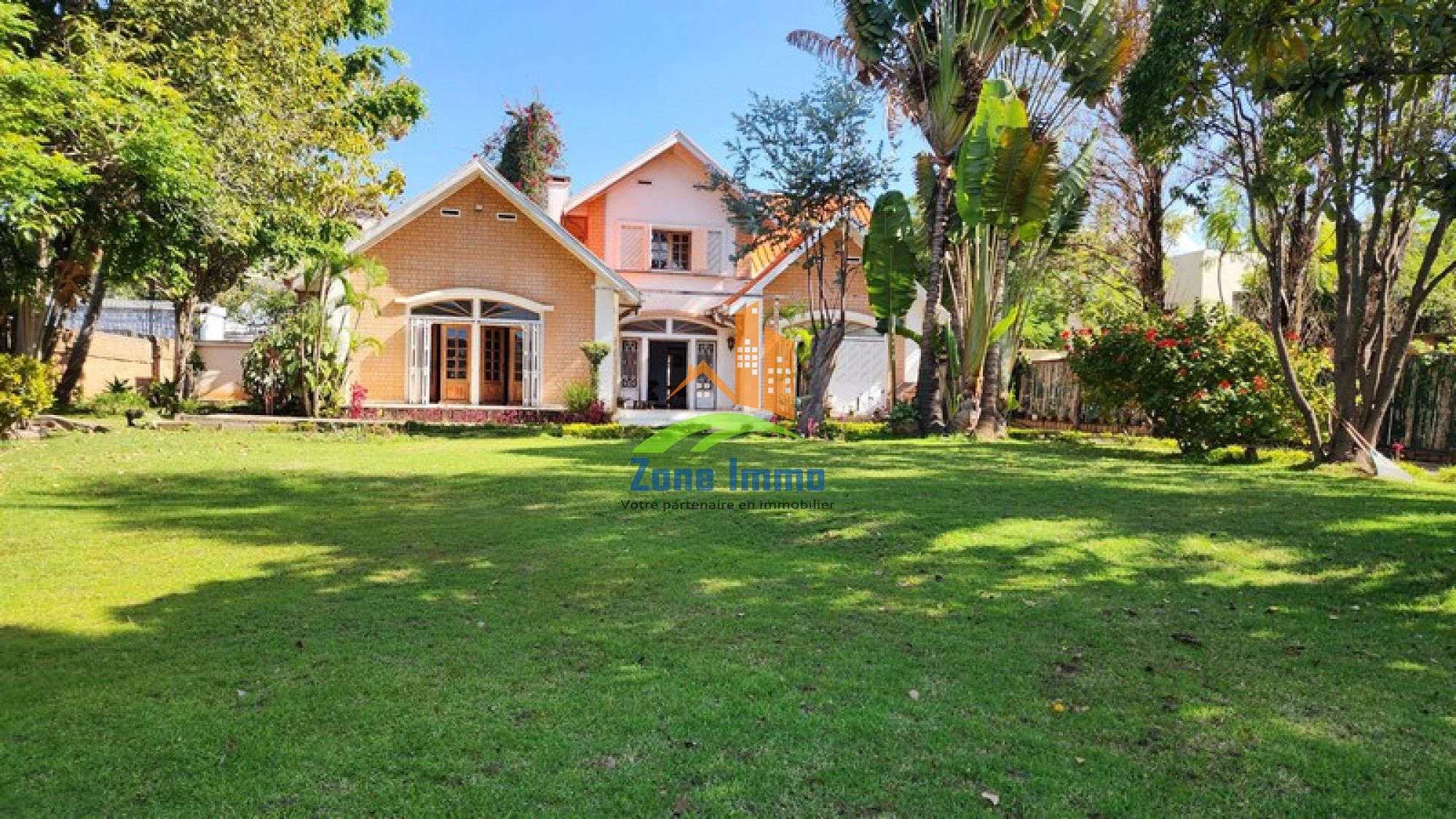 https://www.zoneimmo-mada.com/uploads/2023/05/10/a-louer-villa-a-etage-f4-avec-mezzanine-et-grand-ja-ivandry-1729753941_1_88634_large.jpg