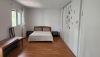 https://www.zoneimmo-mada.com/uploads/2023/06/22/a-louer-spacieux-appartement-t4-entierement-equipe-sur-ivandry-1687446171_7_72901_medium.jpg