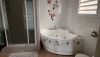https://www.zoneimmo-mada.com/uploads/2023/06/22/a-louer-spacieux-appartement-t4-entierement-equipe-sur-ivandry-1687446172_8_32281_medium.jpg
