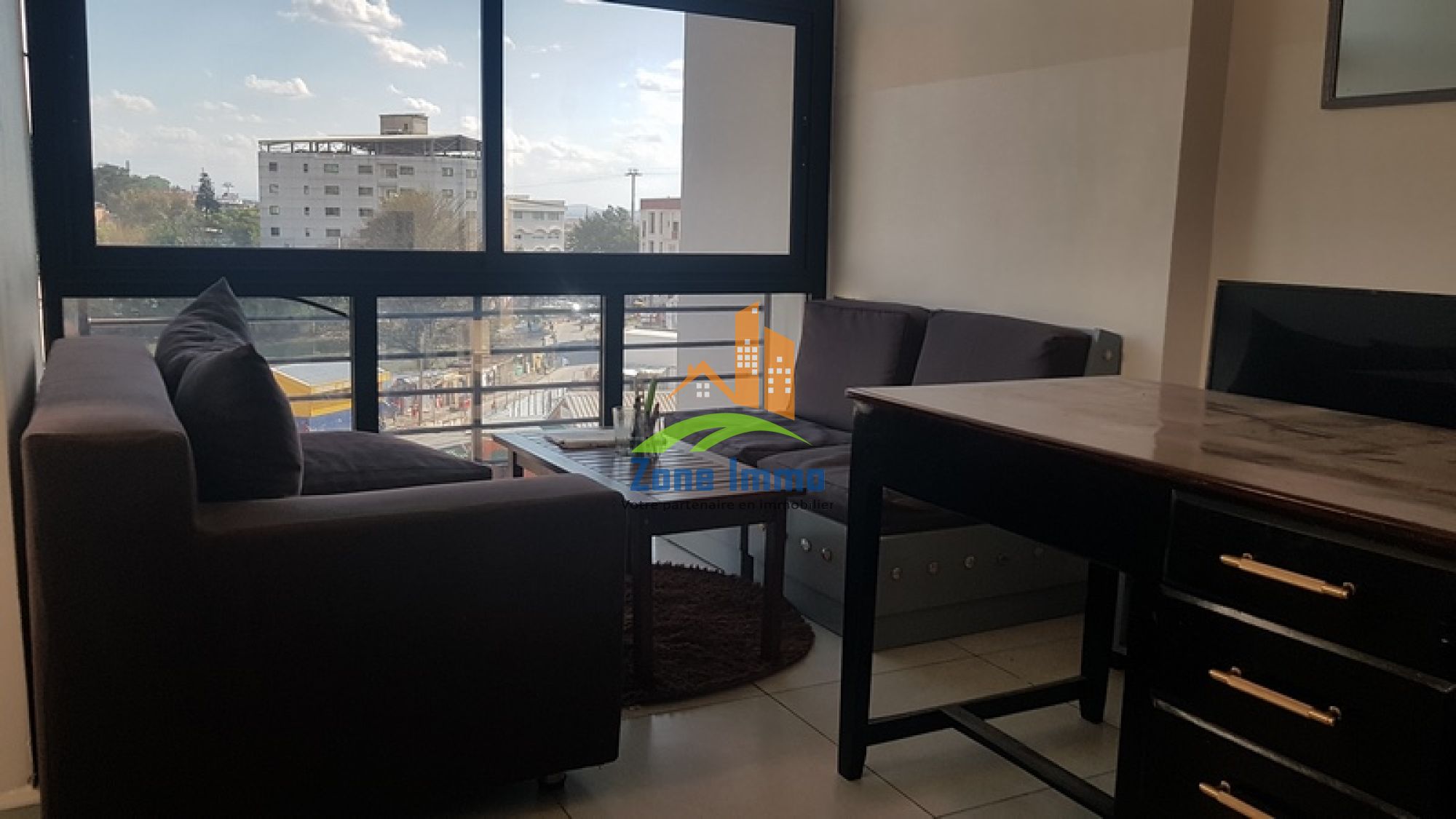 https://www.zoneimmo-mada.com/uploads/2023/09/19/a-louer-bel-appartement-t2-meuble-ou-nu-a-behoririka-1759469879_1_74695_large.jpg