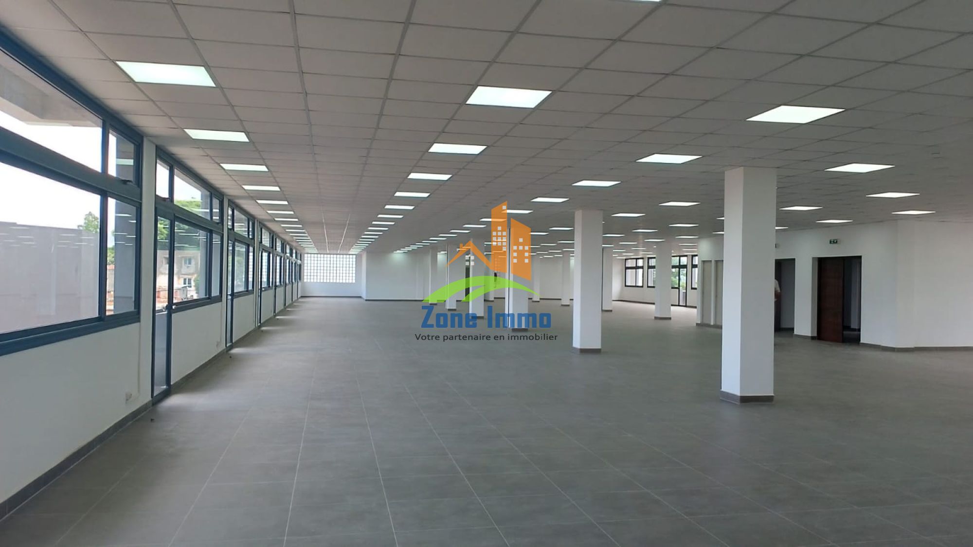 https://www.zoneimmo-mada.com/uploads/2024/01/24/a-louer-immeuble-de-2-615m-au-bdr-principale-a-alarobia-1706100607_1_15743_large.jpg