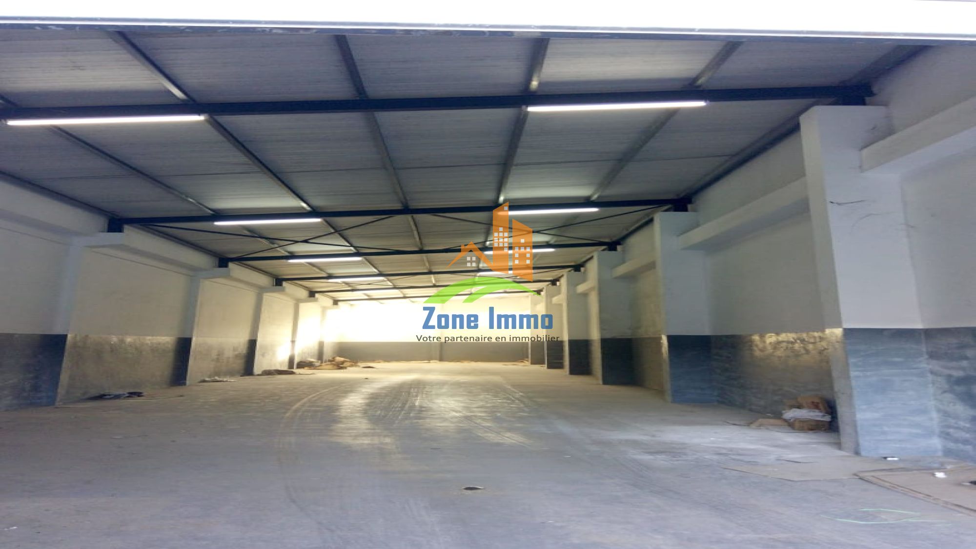https://www.zoneimmo-mada.com/uploads/2024/02/09/a-louer-entrepot-de-500m-en-duplex-a-anosizato-1707466372_1_80873_large.jpg