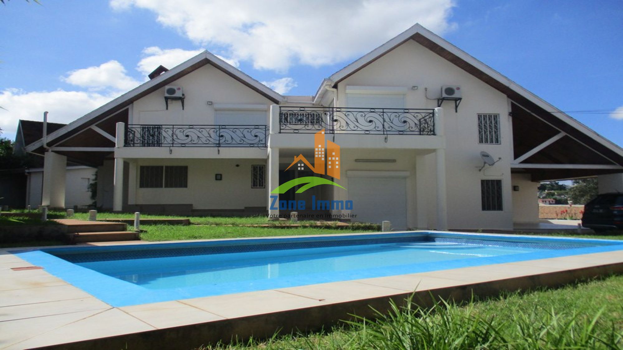 https://www.zoneimmo-mada.com/uploads/2024/07/18/a-vendre-villa-a-etage-f5-avec-piscine-a-ivandry-1721280185_1_48885_large.jpg