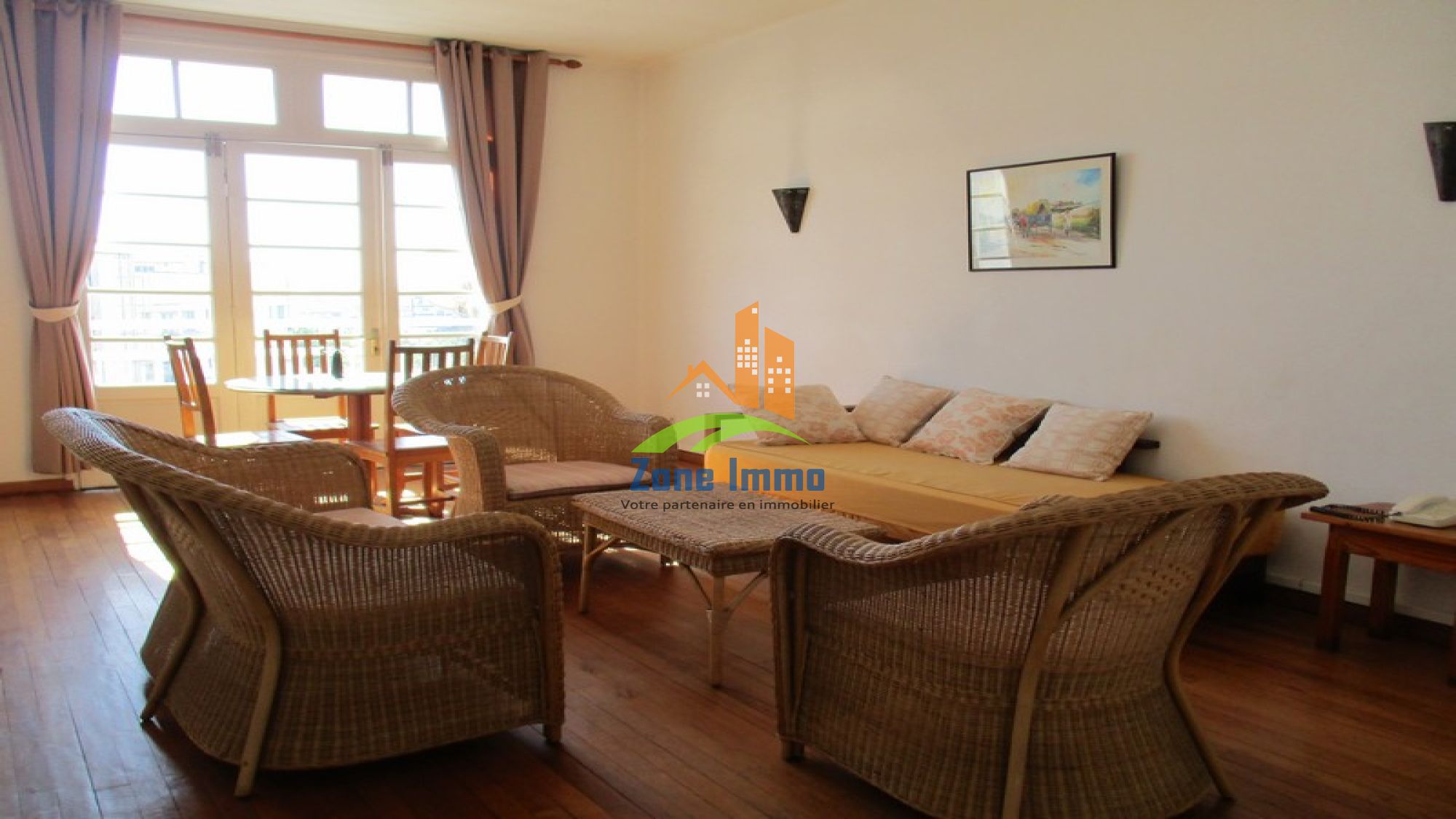https://www.zoneimmo-mada.com/uploads/2024/09/11/a-louer-appartement-meuble-t2-t3-en-centre-ville-a-isoraka-1726053655_1_85507_large.jpg