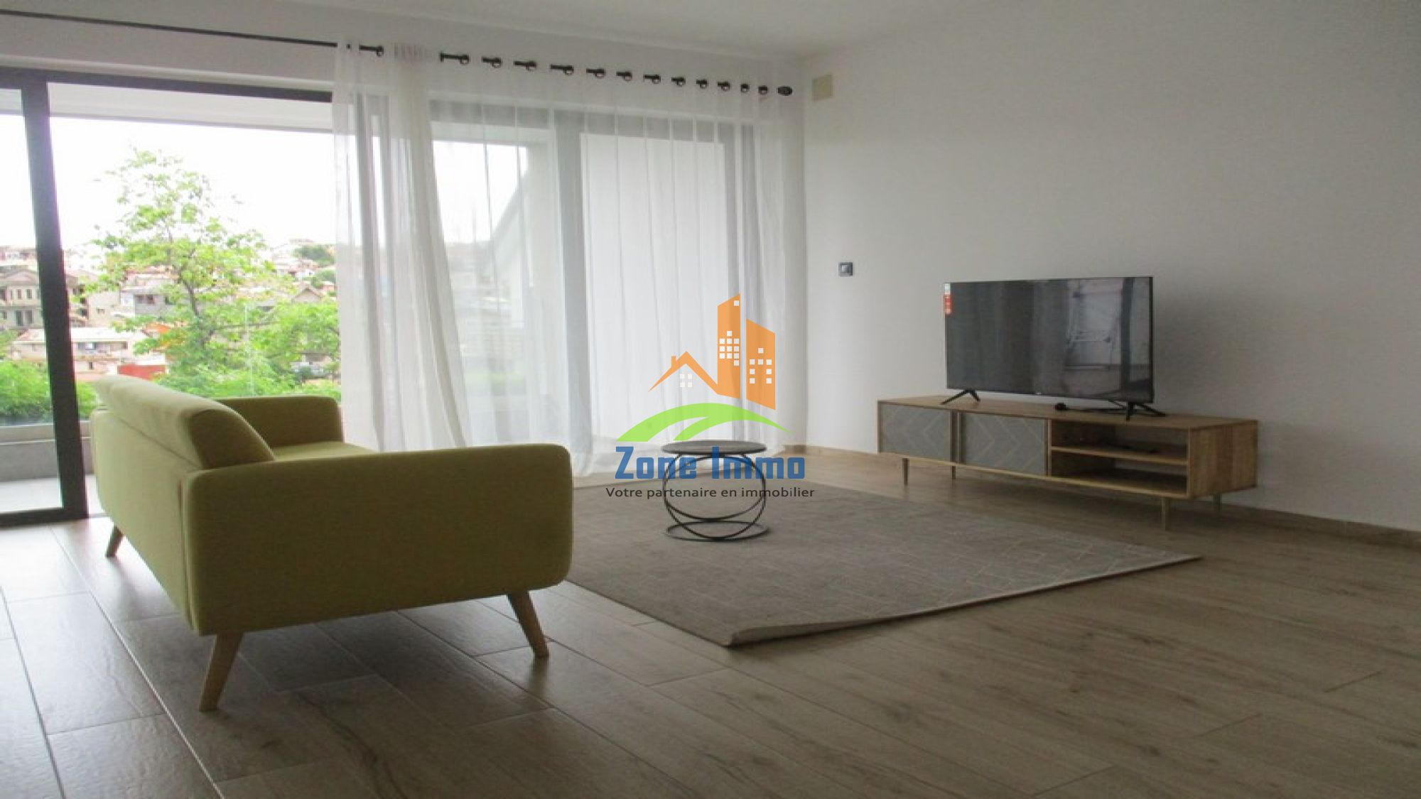 https://www.zoneimmo-mada.com/uploads/2025/01/15/a-louer-appartement-t3-meuble-ou-nu-avec-acces-piscine-sur-androhibe-1736947773_1_65322_large.jpg