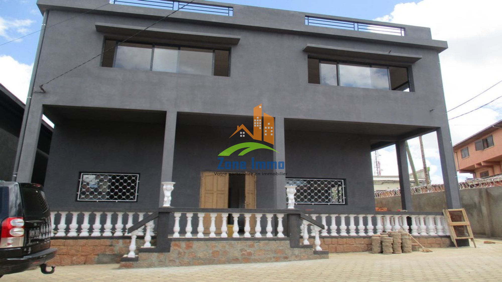 https://www.zoneimmo-mada.com/uploads/2025/02/03/a-louer-maison-f5-a-etages-a-talatamaty-1753505689_1_25208_large.jpg