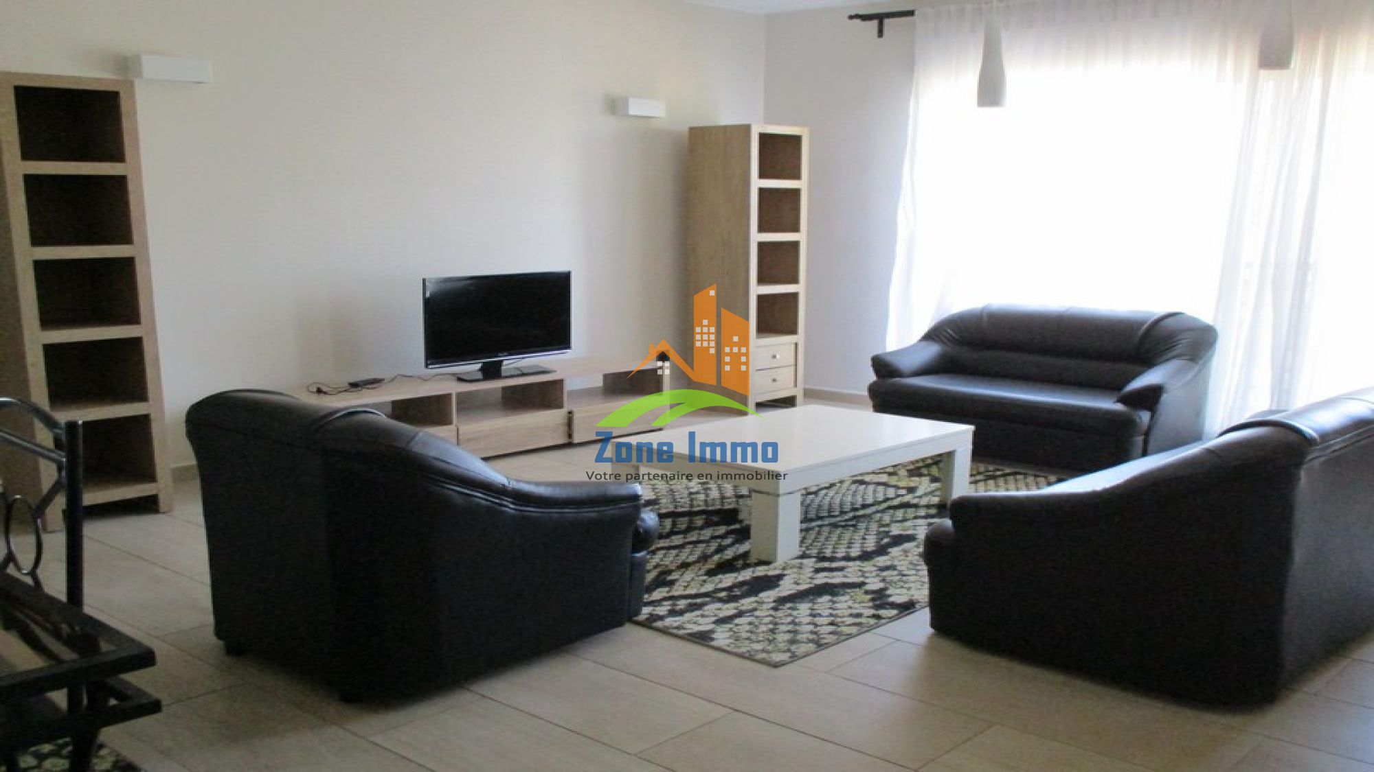 https://www.zoneimmo-mada.com/uploads/2025/03/28/a-vendre-appartement-t4-de-140m-a-analamahitsy-farango-1743146206_1_27958_large.jpg