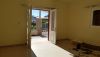 https://www.zoneimmo-mada.com/uploads/2025/04/16/a-louer-jolie-maison-basse-f3-securisee-mandrimena-1744789928_5_96519_medium.jpg