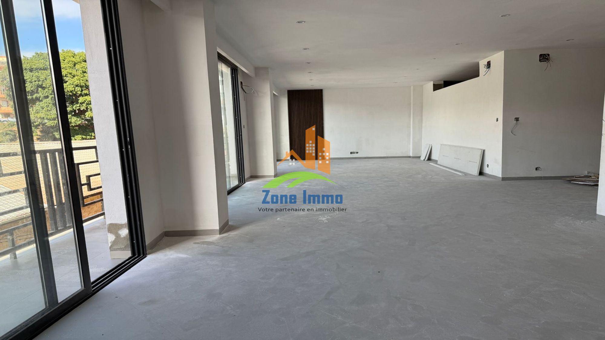 https://www.zoneimmo-mada.com/uploads/2025/06/16/a-louer-appartements-t3-au-choix-en-plein-centre-vill-analakely-1750062755_1_12392_large.jpeg